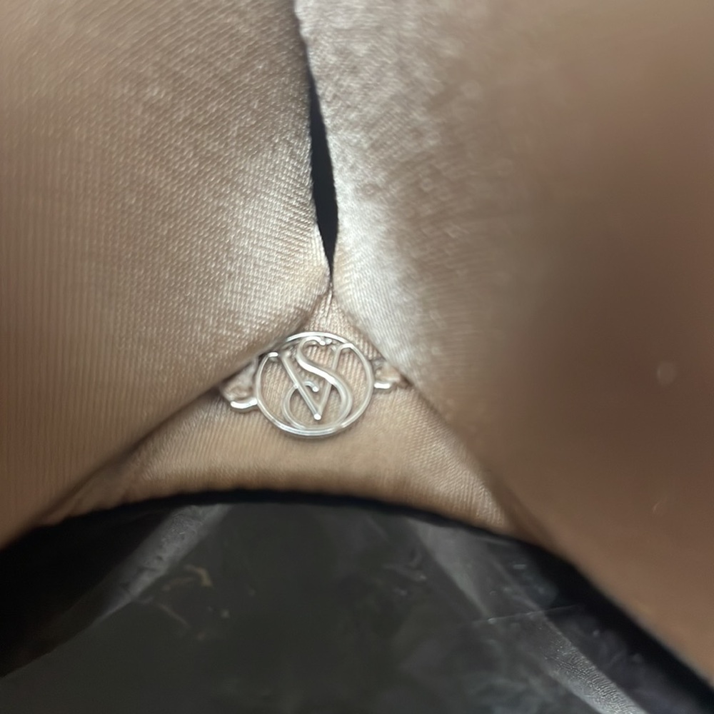 Victorias Secret So Obsessed Bra - Picture 2 of 9
